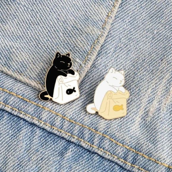 Accessories - NWT Cute Little Crtoon Cat Pins Funny Pins Kittens